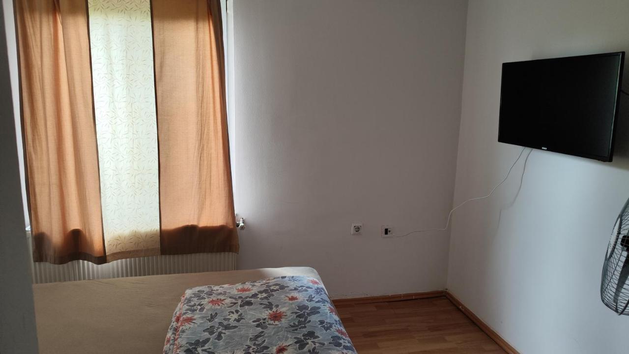 Saray Downtown Apartment Private Parking Free Wifi Sarajevo Exterior foto